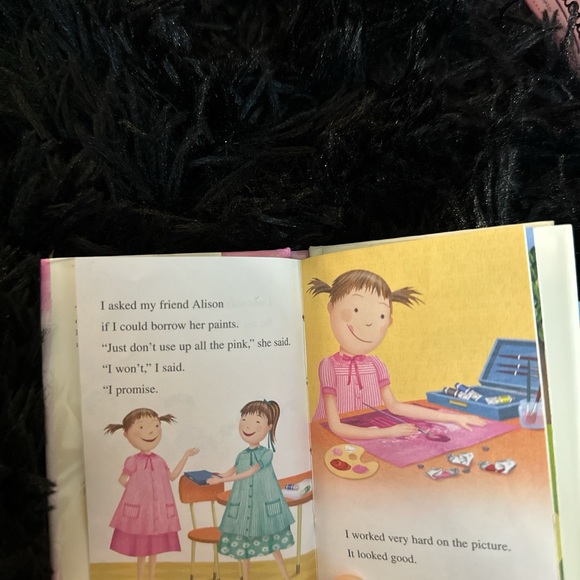 EXCELLENT CONDITION Pinkalicious ‘Teeny tiny pinky library’ - Picture 4 of 5